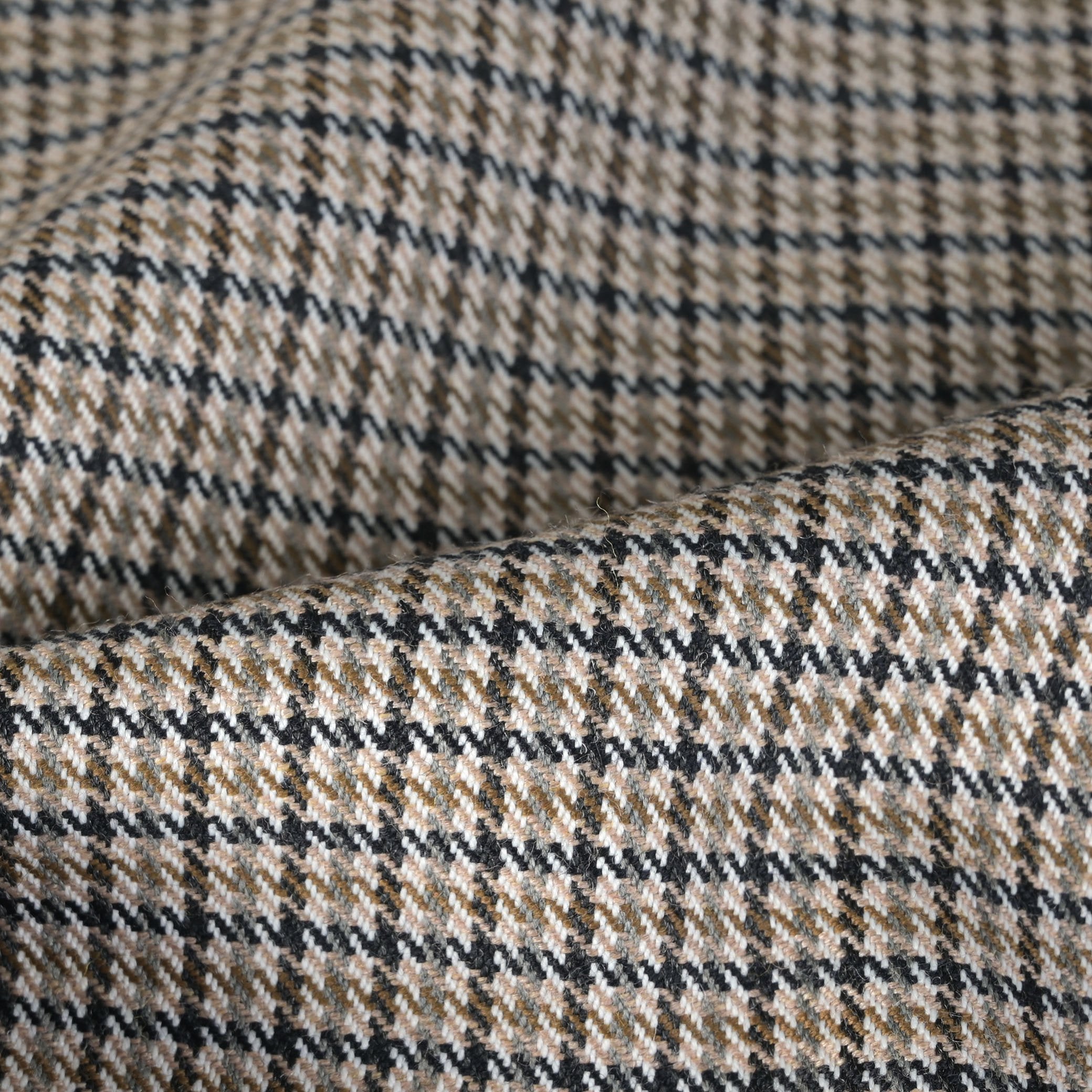 Multicolor Suiting Fabric 7540