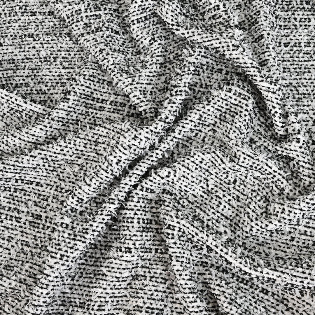 White_Black_Boucle_5076
