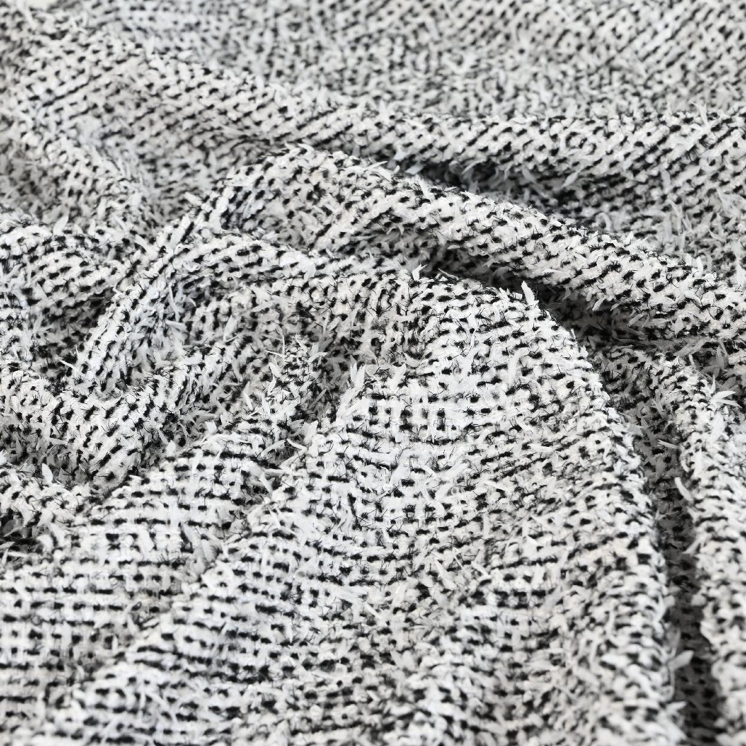 White_Black_Boucle_5076