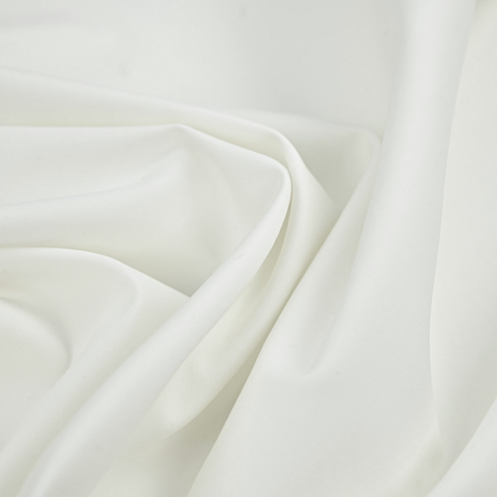 White Mid-Weight Cotton Fabric 97620 – Fabrics4Fashion