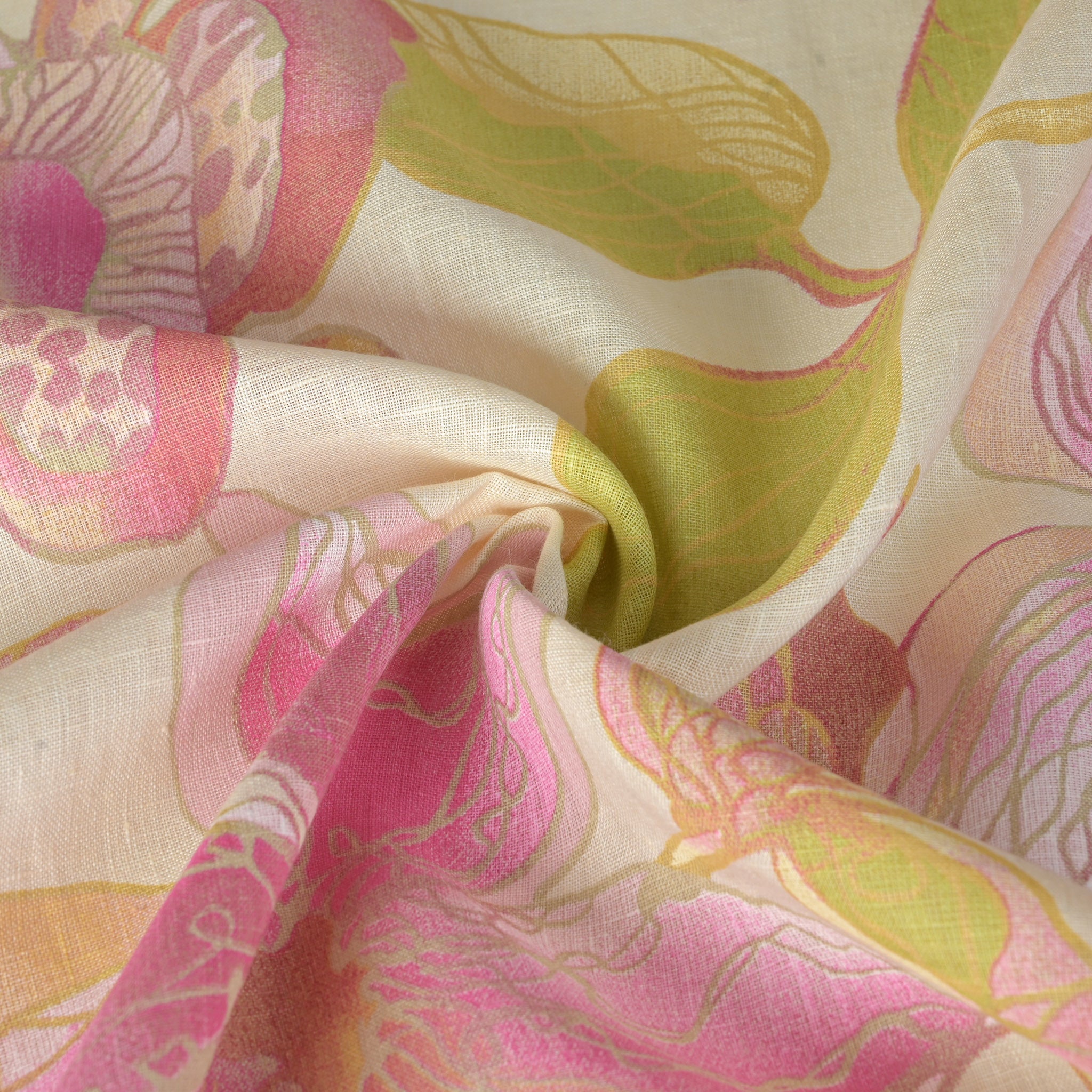 Ivory Pink Floral Print 558