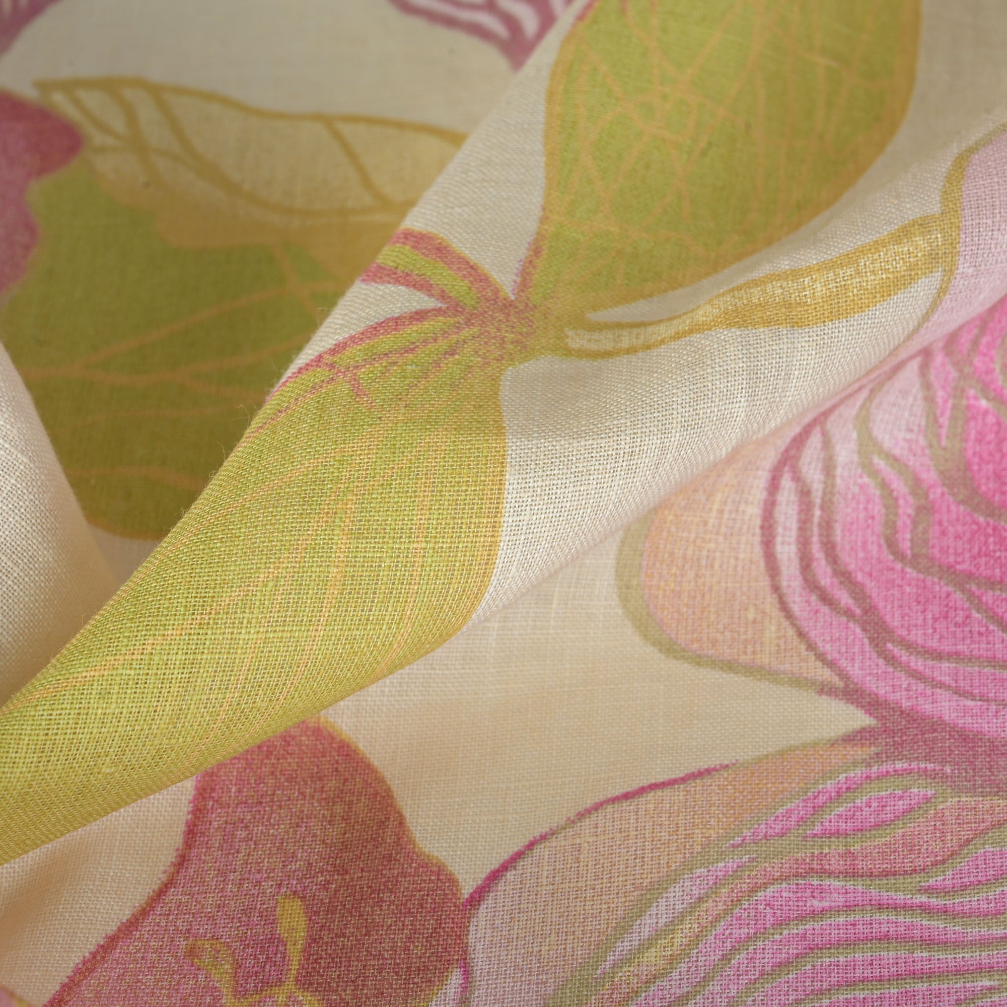 Ivory Pink Floral Print 558