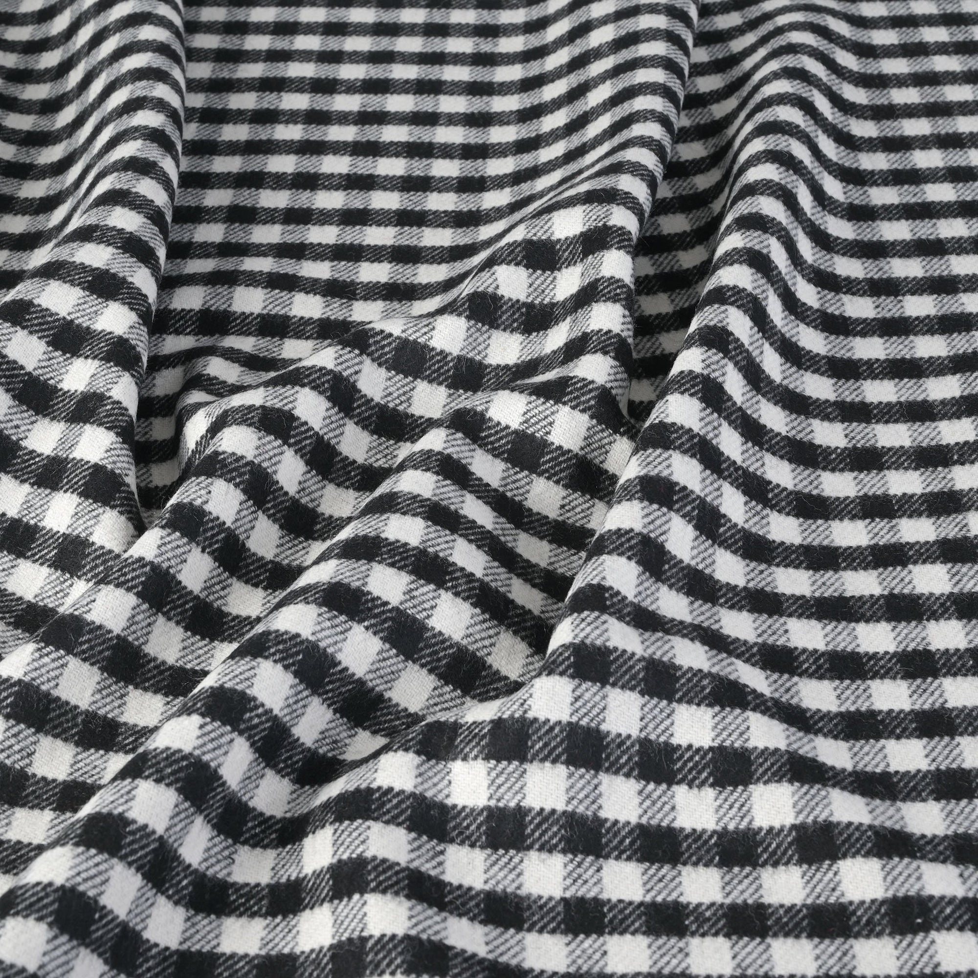 Black & White Vichy Coating Fabric 9495