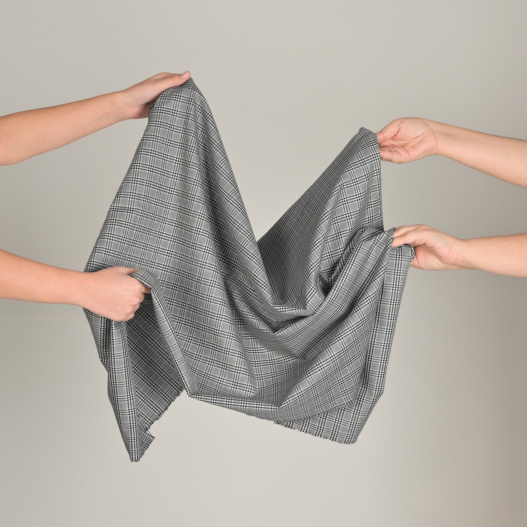 Grey Prince of Wales Poplin 98931