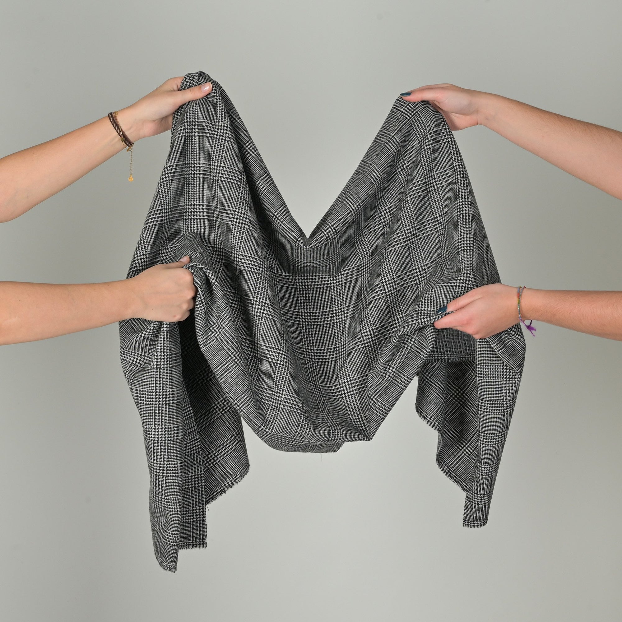 Grey Prince of Wales Suiting Fabric 7978