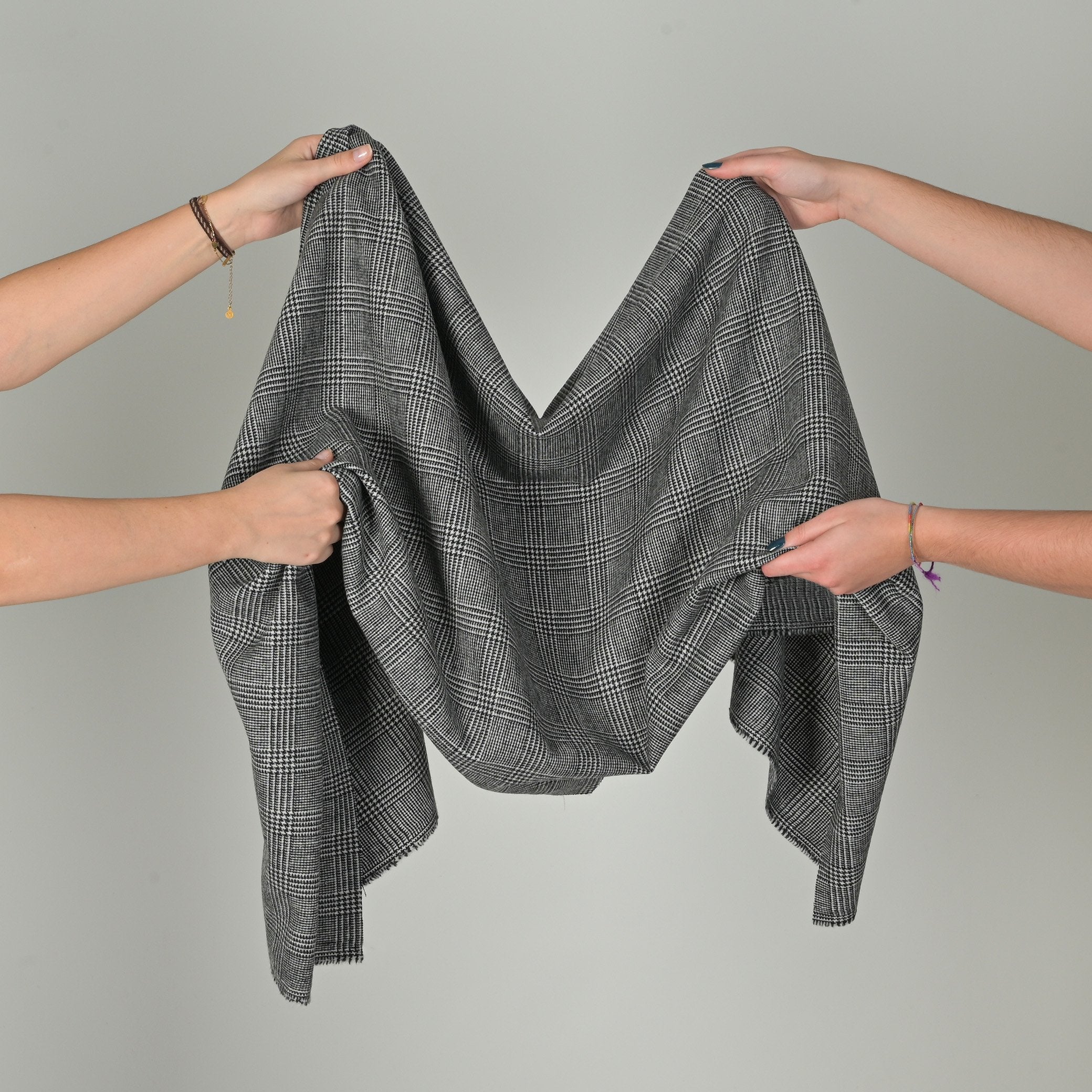 Grey Prince of Wales Suiting Fabric 7978