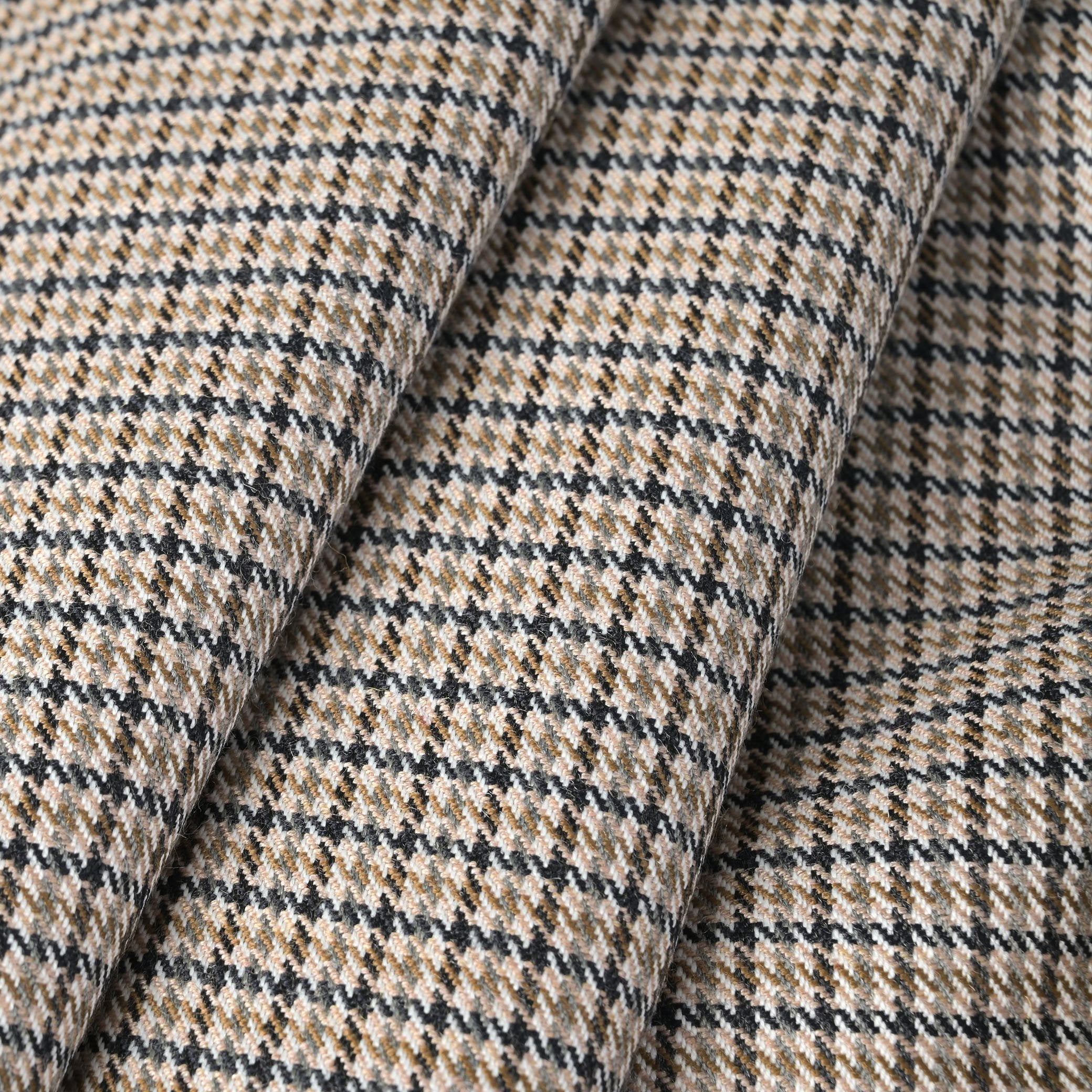 Multicolor Suiting Fabric 7540