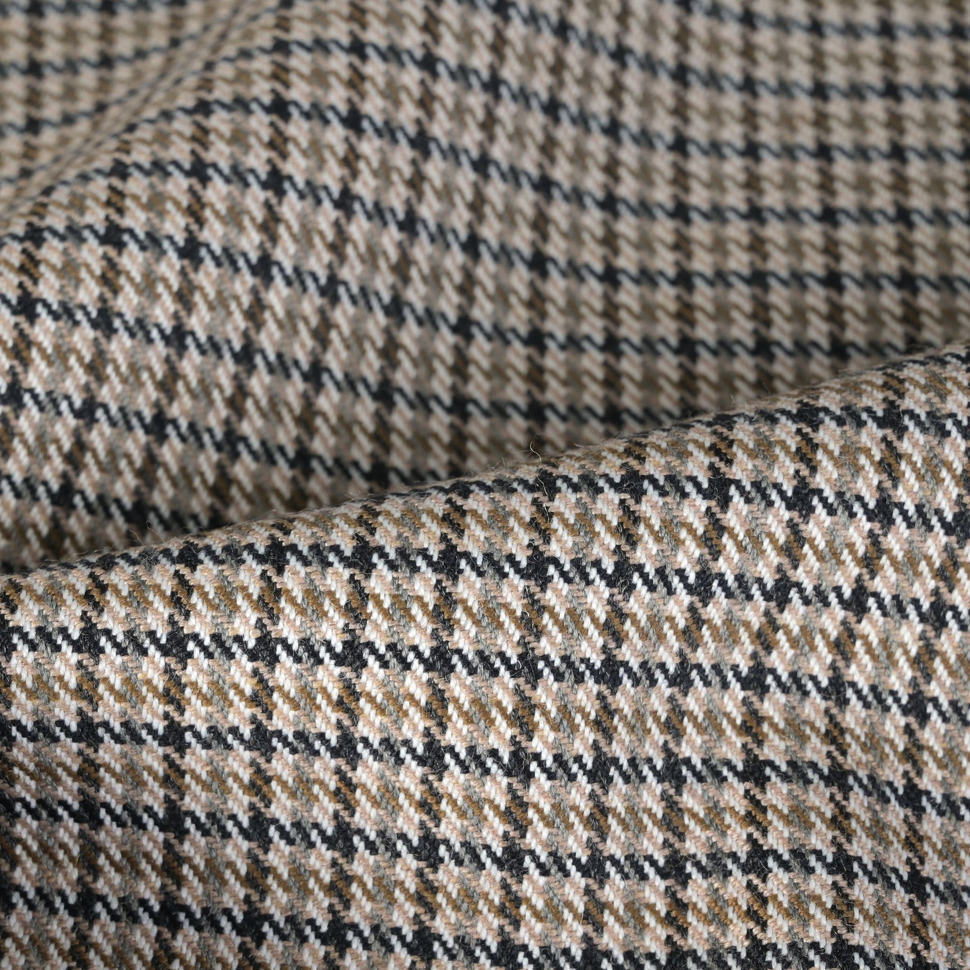 Multicolor Suiting Fabric 7540