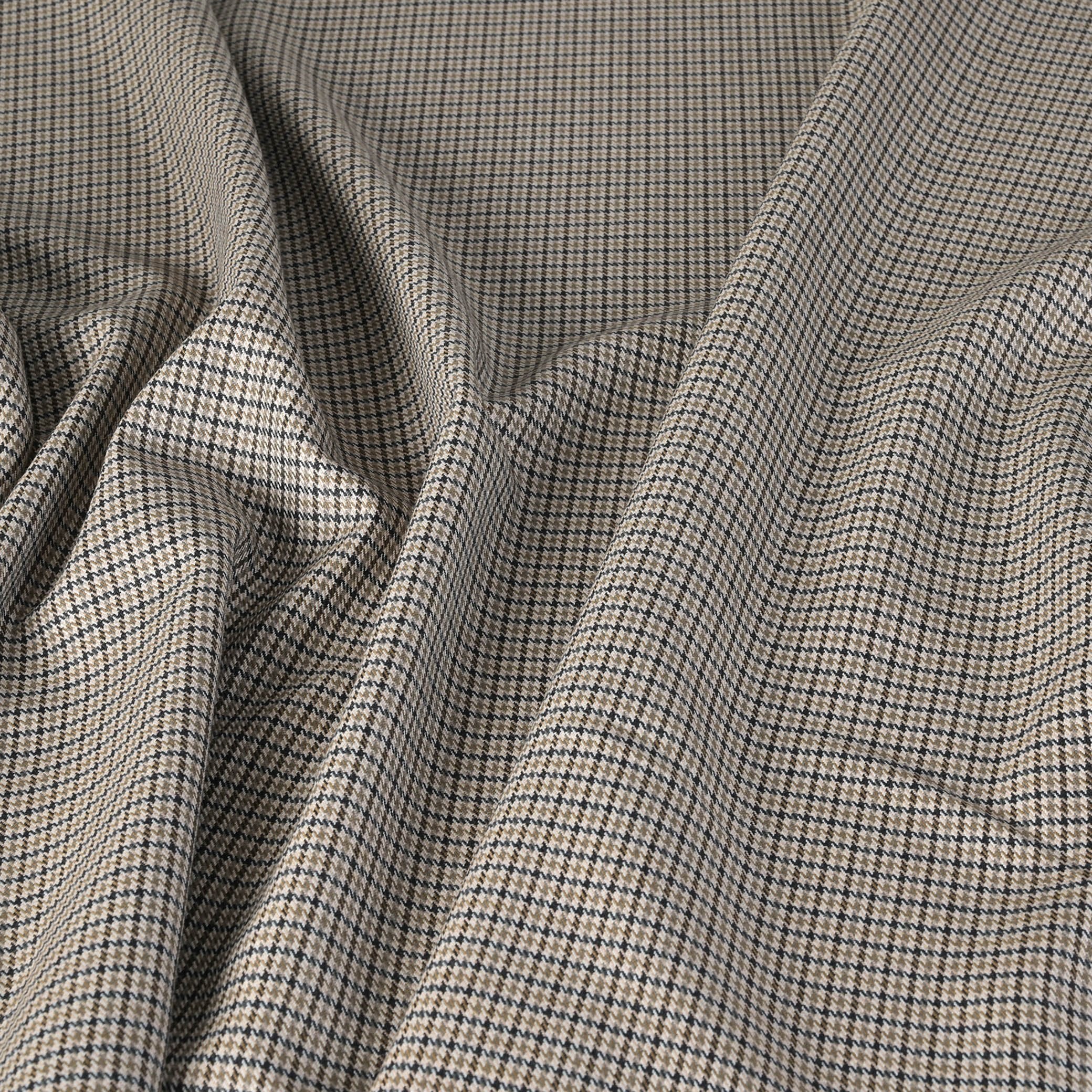 Multicolor Suiting Fabric 7540