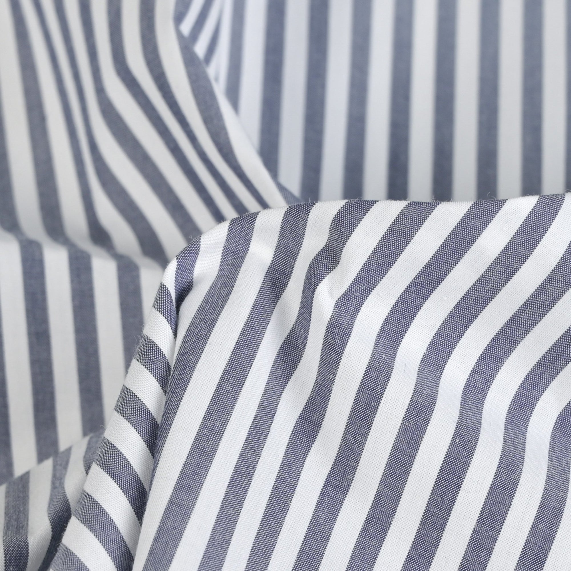 White & Blue Poplin Fabric 98933