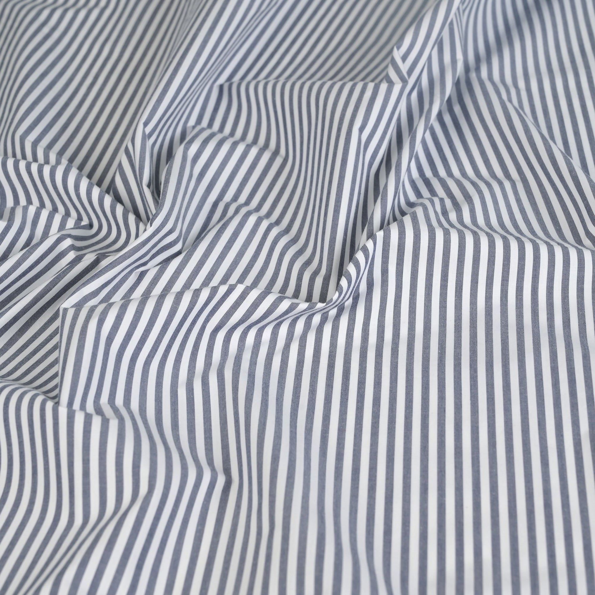 White &amp; Blue Poplin Fabric 98933