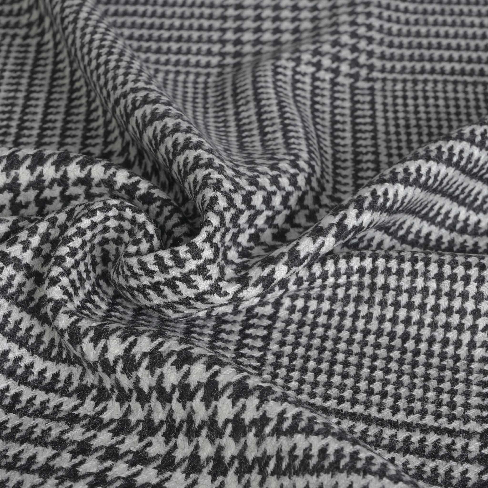 White Neoprene 1845 – Fabrics4Fashion