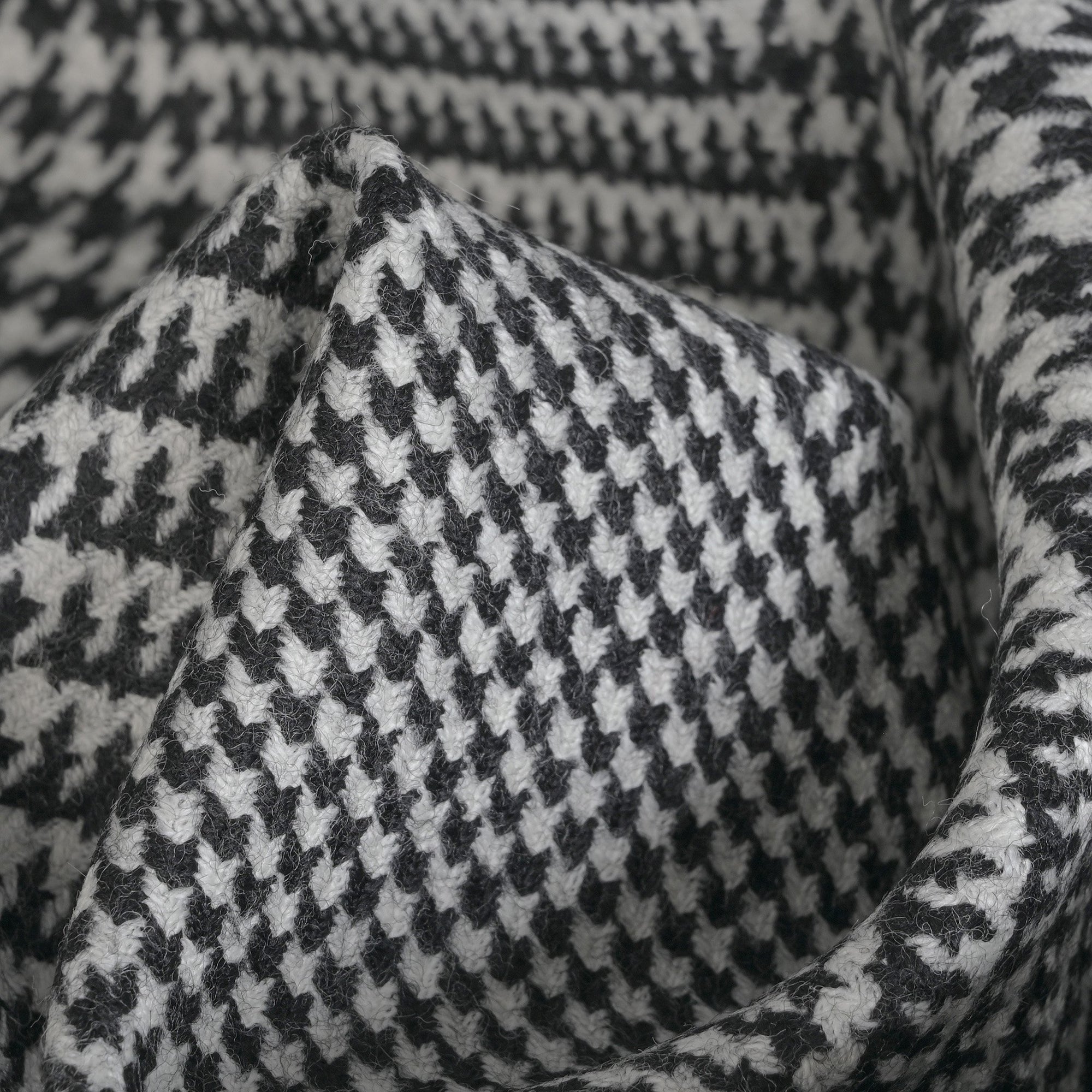 Black Prince of Wales Plaid Fabric 3916