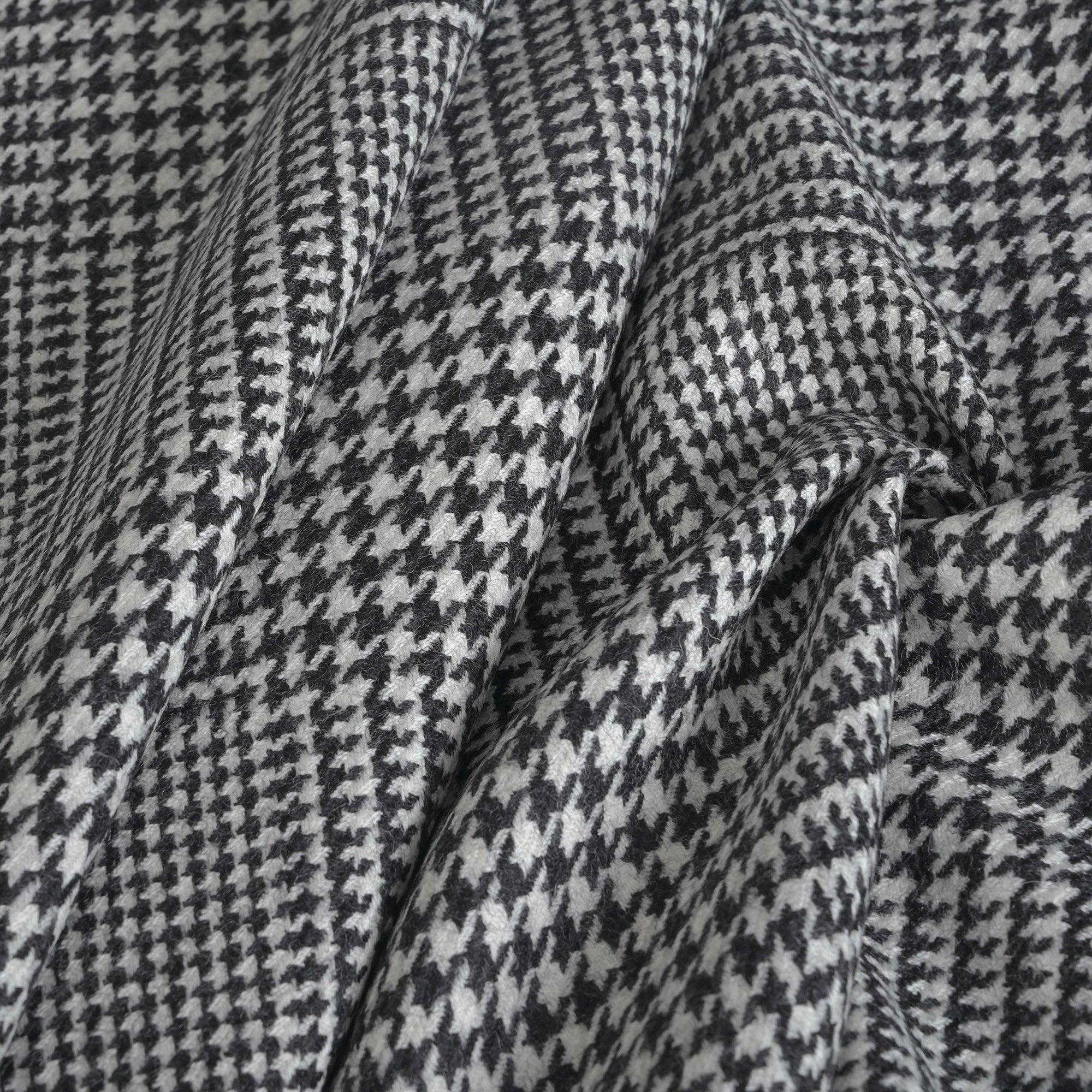 Black Prince of Wales Plaid Fabric 3916