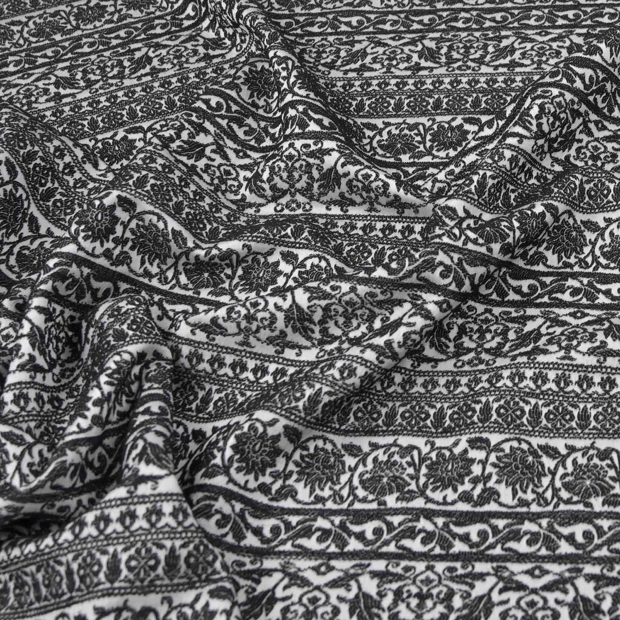 Black and White Jacquard Fabric 97203