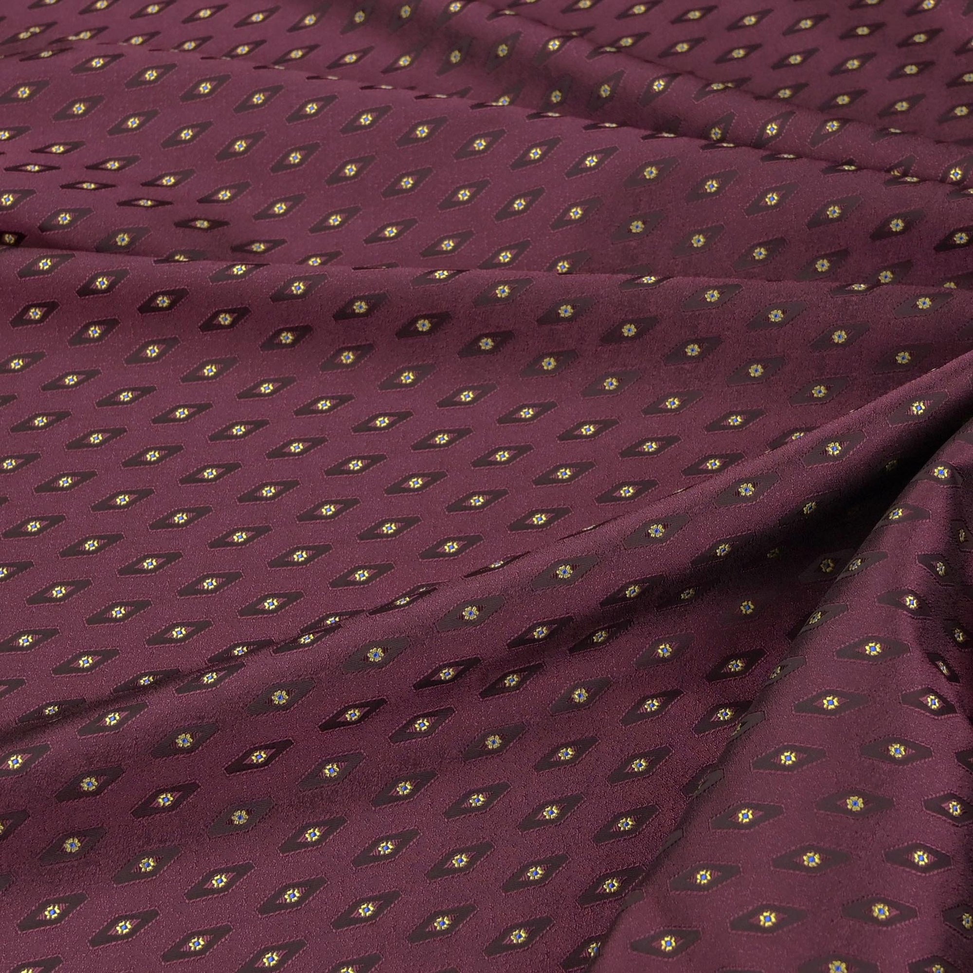 Burgundy Geometric Jacquard 4147