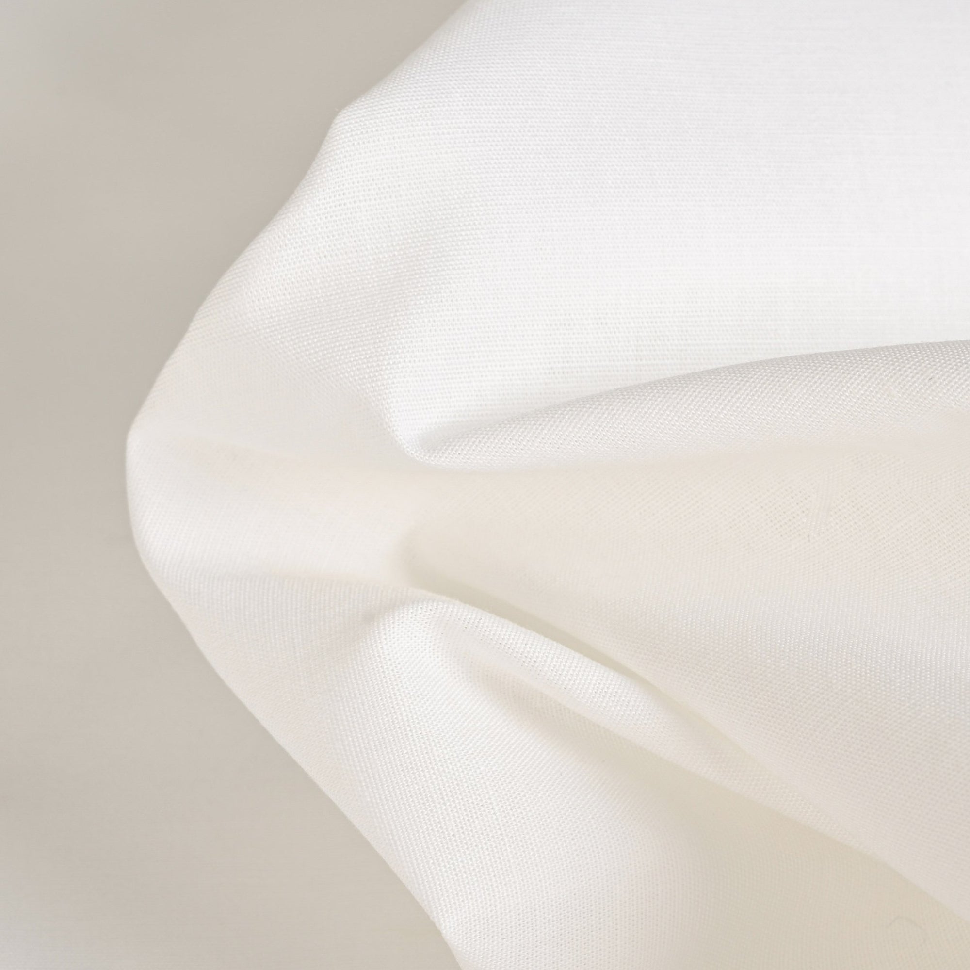 White Poplin Fabric 96477